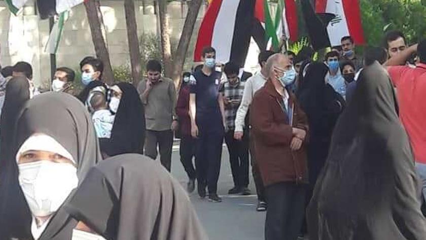 Iranpress: Worshippers hold rally in support of Palestine in Tehran