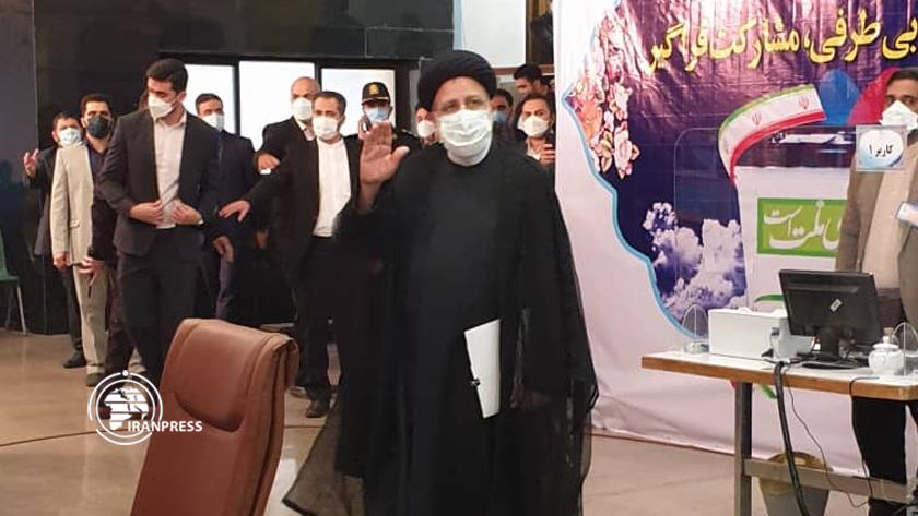 Iranpress: Ebrahim Raisi registers for 13th Presidential Election