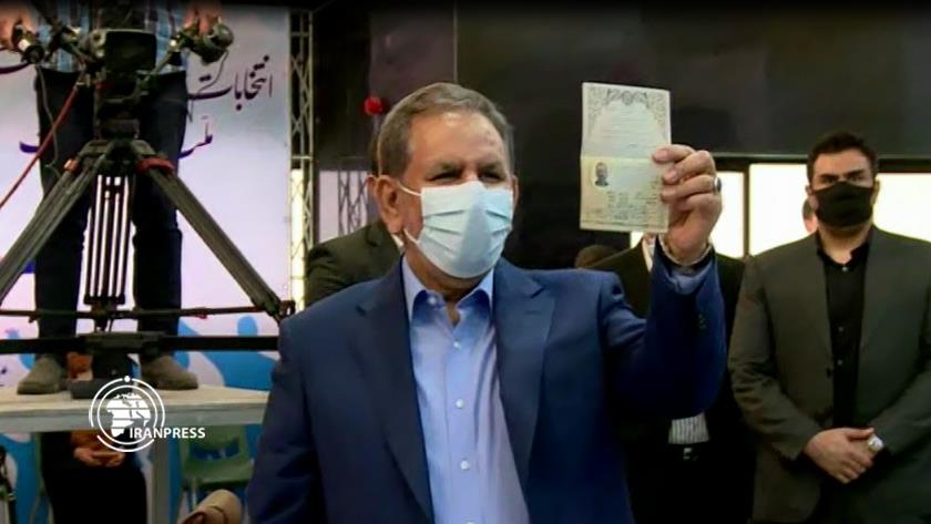 Iranpress: Jahangiri enrolls for Presidential Election