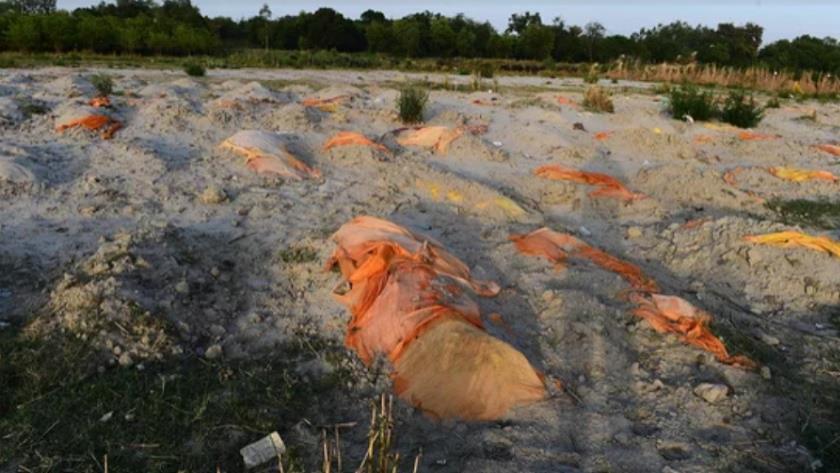 Iranpress: Authorities in India discover hundreds of bodies buried in riverbanks