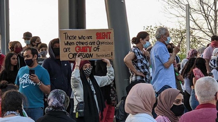 Iranpress: Canadians hold rally in support of Palestinian people