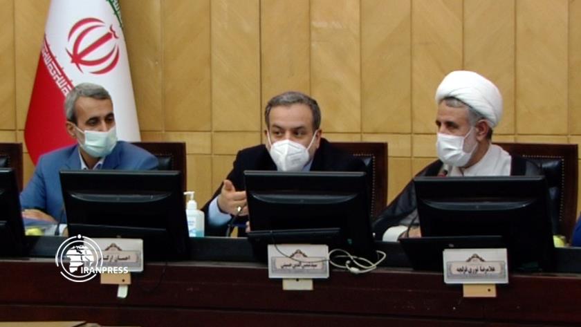 Iranpress: 95% of sanctions to be lifted: Araghchi