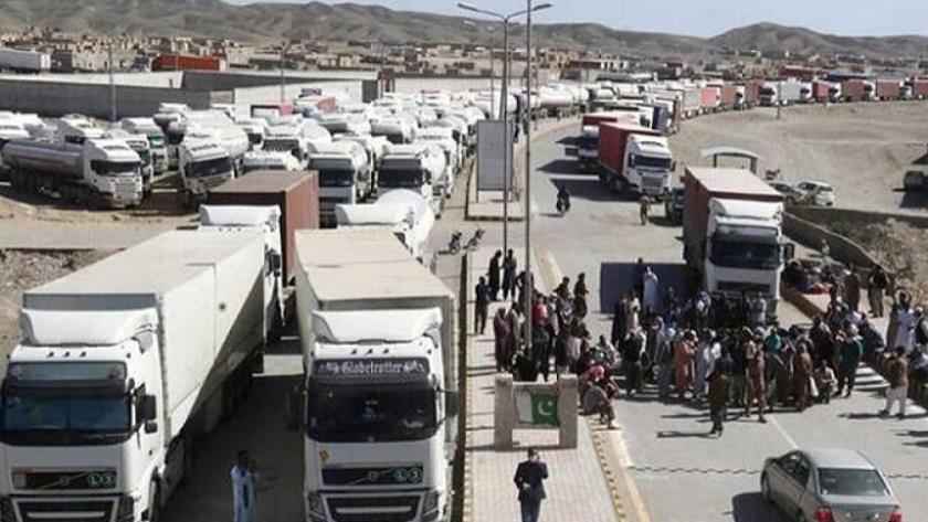 Iranpress: Pakistan signs agreement with Iran to construct border markets