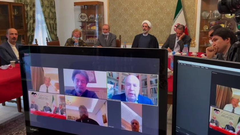 Iranpress: Conference of Imam Khomeini and contemporary world held in Russia