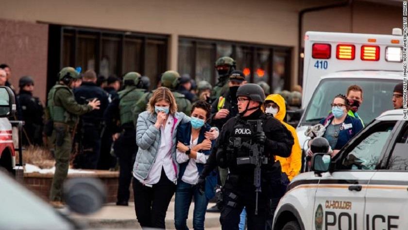 Iranpress: 15 year old girl is severely injured in Chicago shooting