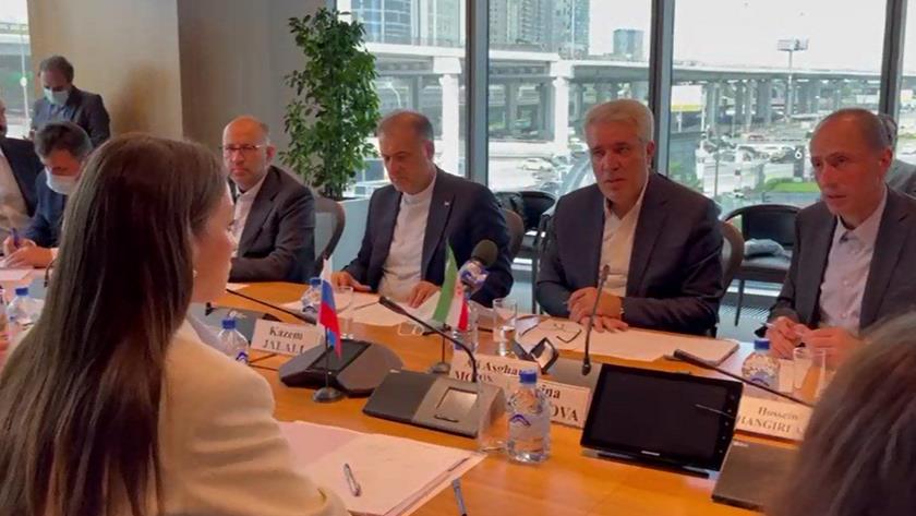 Iranpress: Iran, Russia to remove obstacles on tourism industry