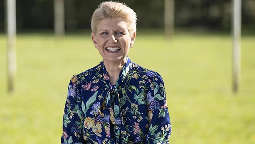 Iranpress: English FA chooses first female leader