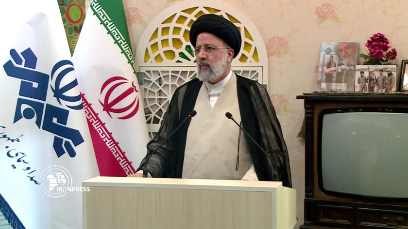 Iranpress: People’s livelihood should not be conditional: Raisi