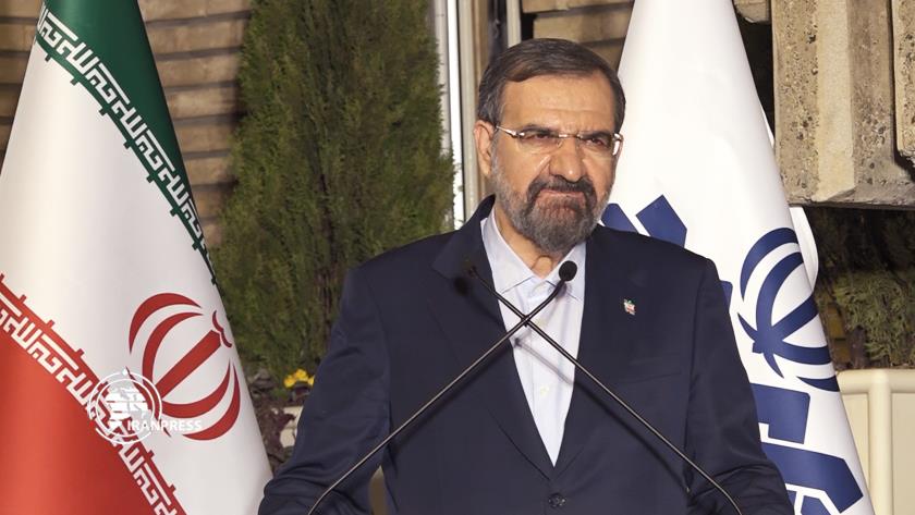 Iranpress: Rezaei: Major economic surgery is necessary to solve problems