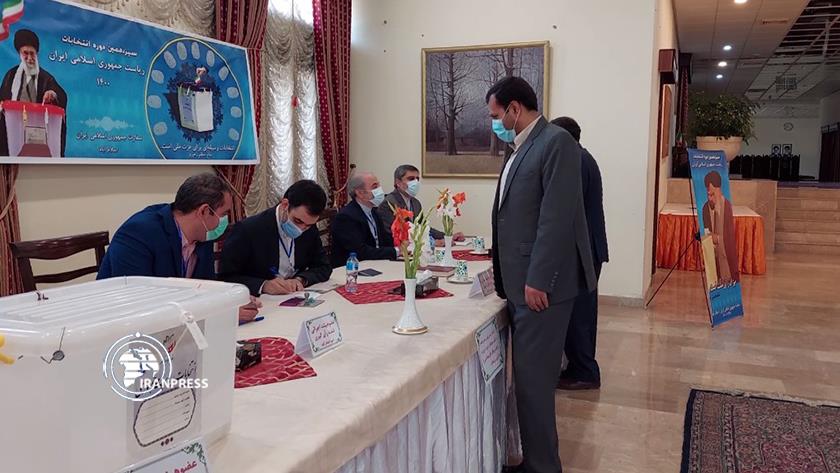 Iranpress: Presidential election underway in Pakistan for Iranian expatriates