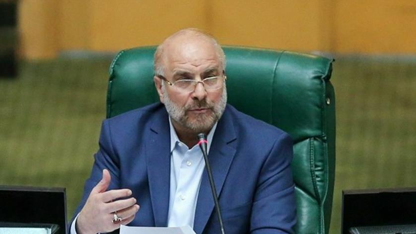 Iranpress: Officials owe to people more than ever before