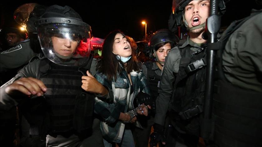 Iranpress: Israeli settlers attack Sheikh Jarrah in occupied Jerusalem al Quds