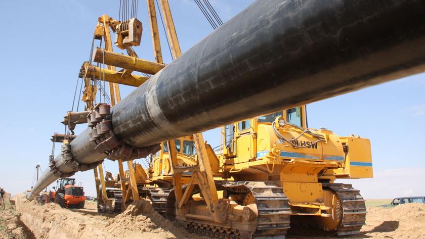 Iranpress: Rouhani inaugurates gas supply projects nationwide