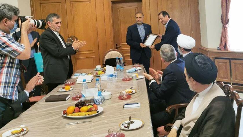 Iranpress: Iran introduces new cultural attaché in Russia
