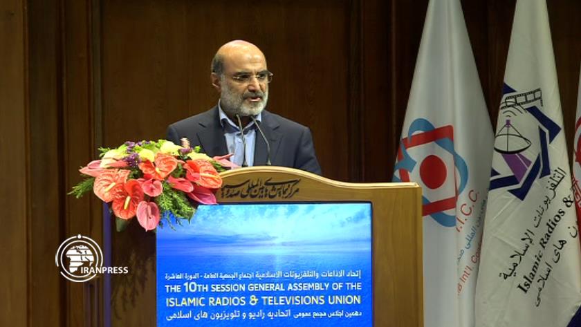 Iranpress: US acted against the law by blocking websites linked to the Iranian gov.