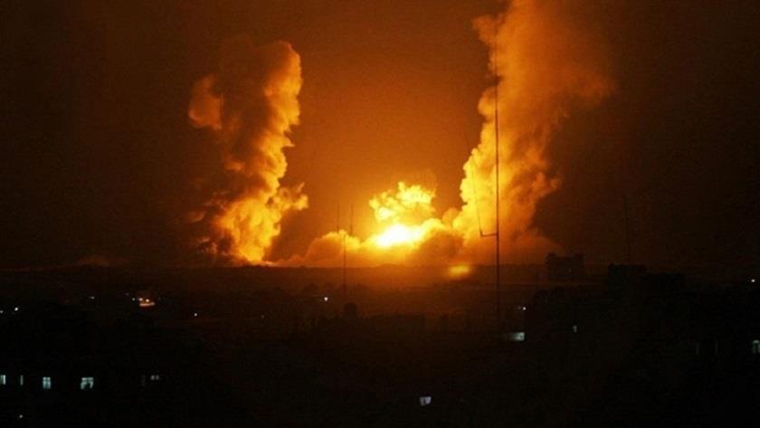 Iranpress: Syria reports several explosions at US military base in Deir ez-Zor