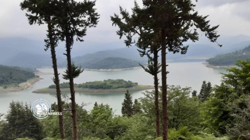 Iranpress: Lefour Dam; experience of solace, silence in nature in CN Iran 