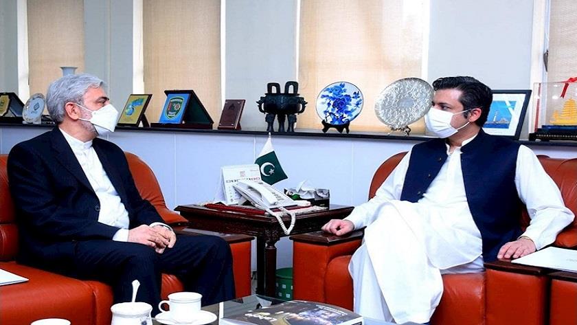 Iranpress: Pakistan boosts energy cooperation with Iran