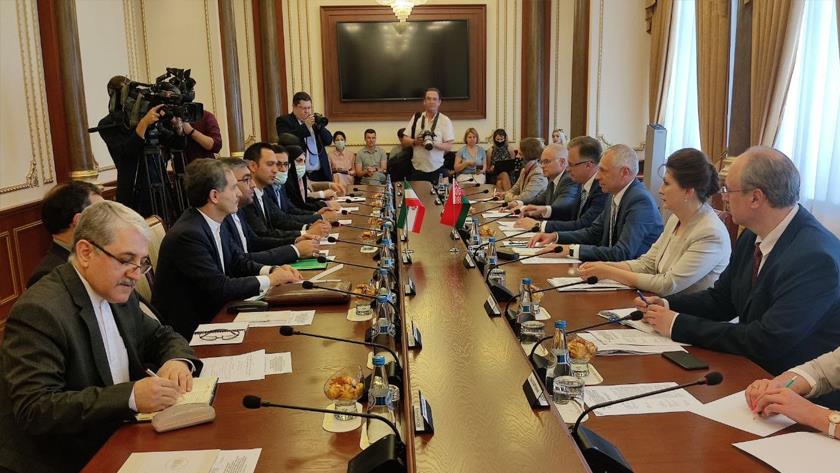 Iranpress:  Iran, Belarus officials hold parliamentary talks in Minsk