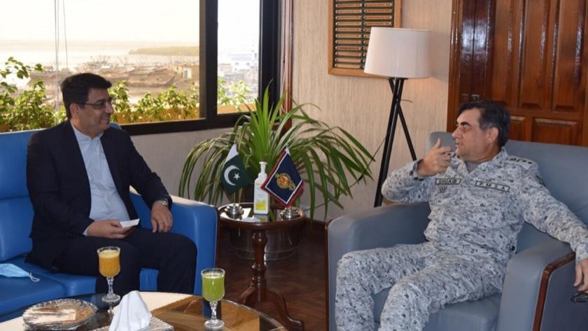 Iranpress: Iran-Pakistan emphasis on expanding maritime security cooperation