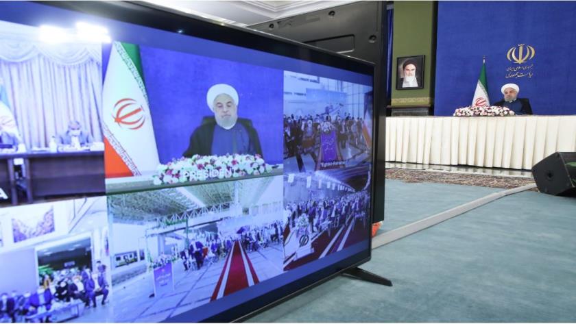 Iranpress: President Rouhani inaugurates national road and railway macro projects