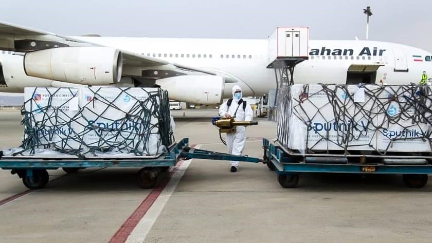 Iranpress: 10th shipment of COVID-19 vaccine purchased by IRCS enters Iran