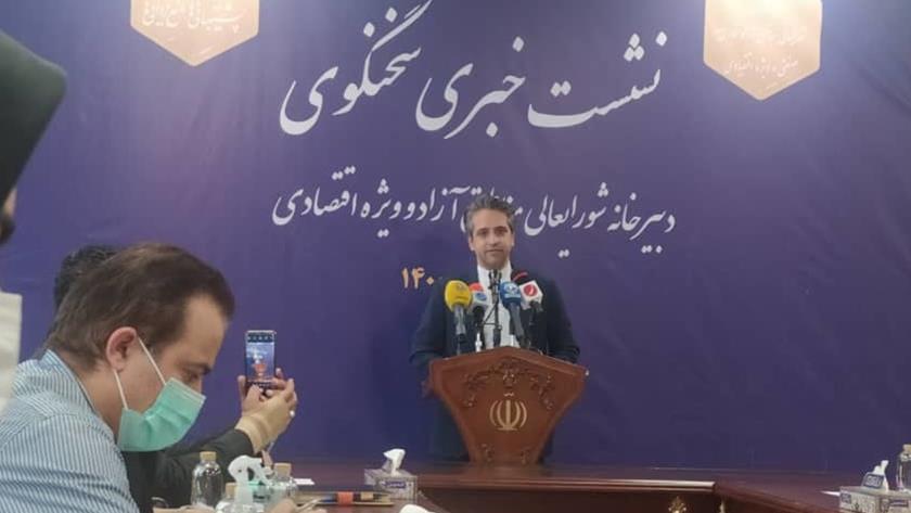 Iranpress: Annual exports from free zones exceed $850 m: Official