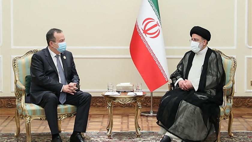 Iranpress: Future not belongs to oppressors: Raisi