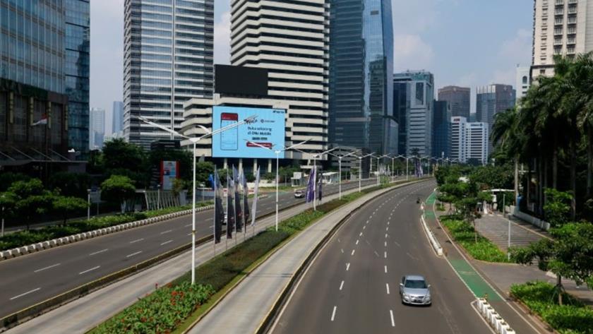 Iranpress: Indonesia extends COVID-19 curbs 