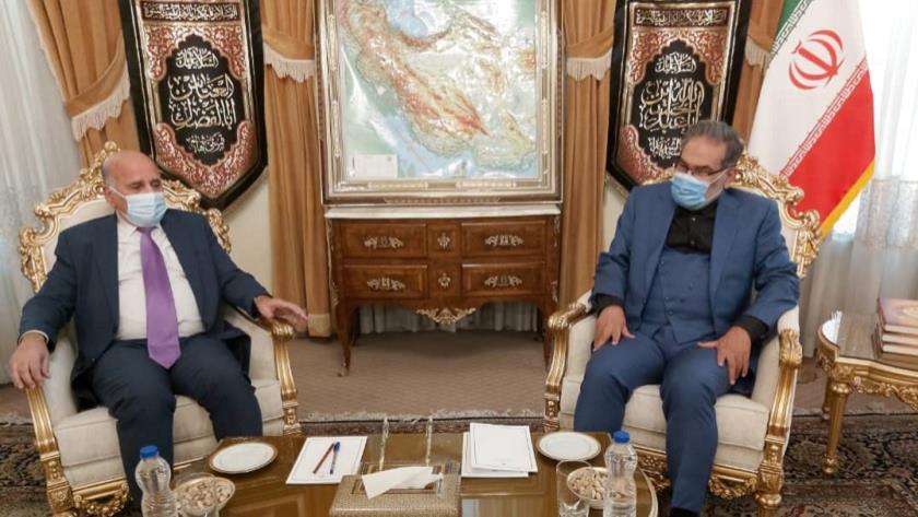 Iranpress: Iran closely monitoring US, UK, and Israel