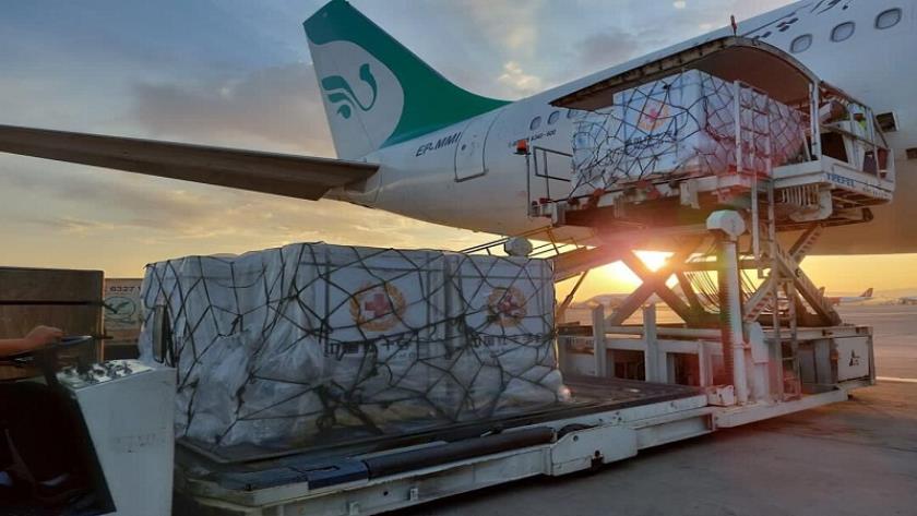 Iranpress: 13th shipment of COVID -19 vaccine purchased by RCS enters Iran