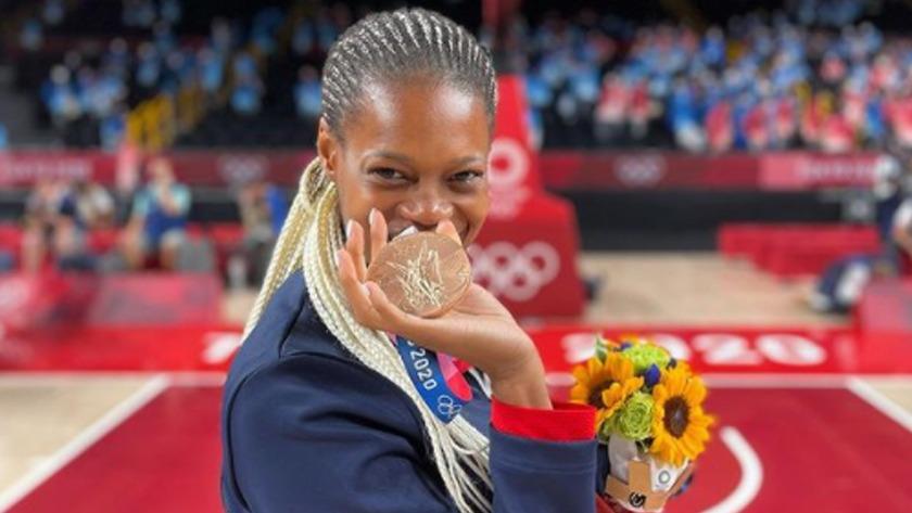 Iranpress: French basketball player went through Tokyo Olympics pregnant