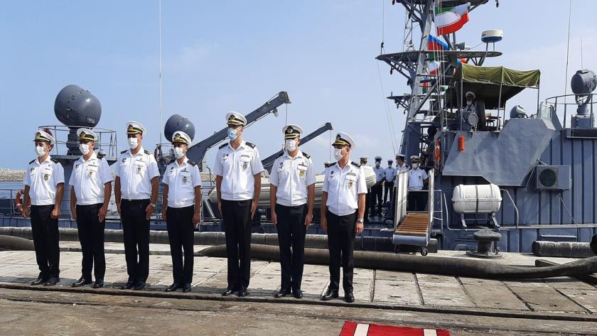 Iranpress: Two Azerbaijani ships wharf in Bandar Anzali for Int