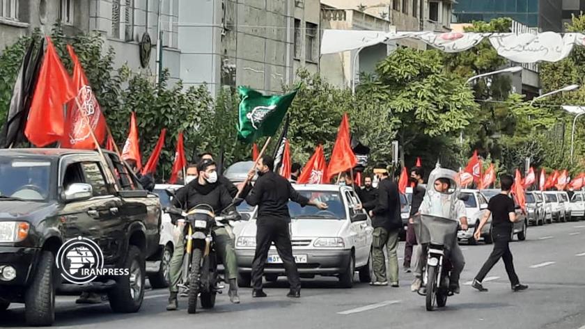 Iranpress: People in Tehran mark Tasu