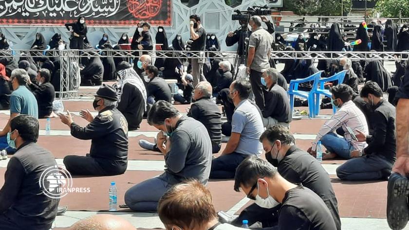 Iranpress: Ashura noon prayer held across Iran