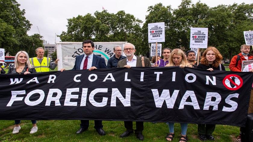 Iranpress: Protesters hold rally against British government intervention in Afghanistan
