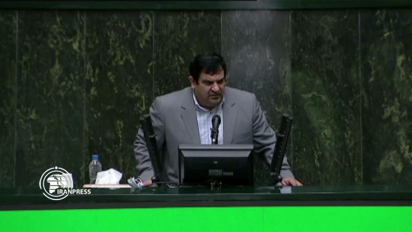 Iranpress: Pro MP: Anti-corruption, efficiency on agenda of ministers