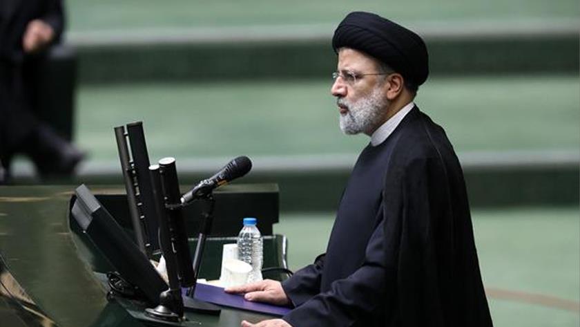 Iranpress: Raisi says administration determent to materialize promises