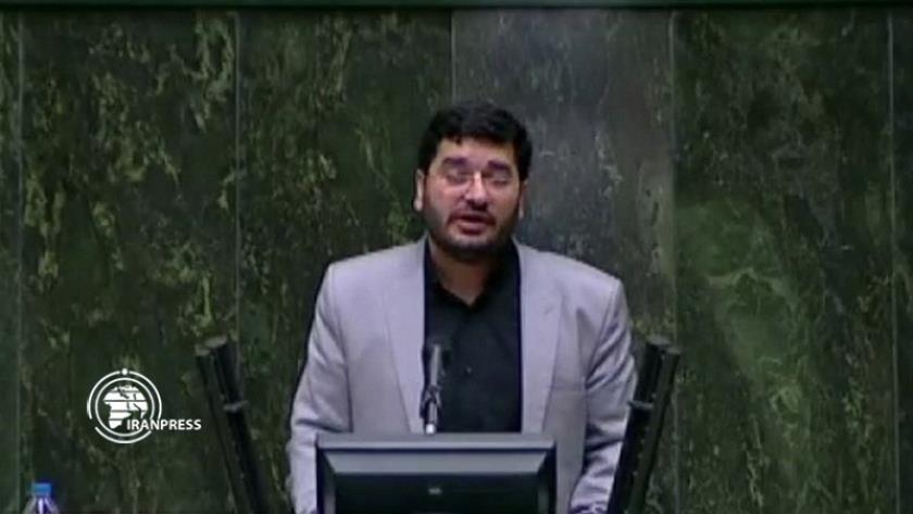 Iranpress: Proposed Edu. Min. emphasizes on the implementation of Education Transformation Document