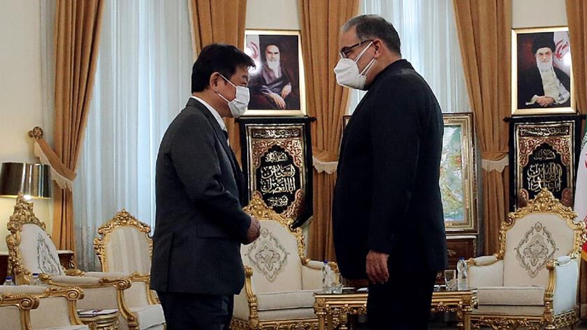 Iranpress: Japanese FM: US must stop avarice to save JCPOA
