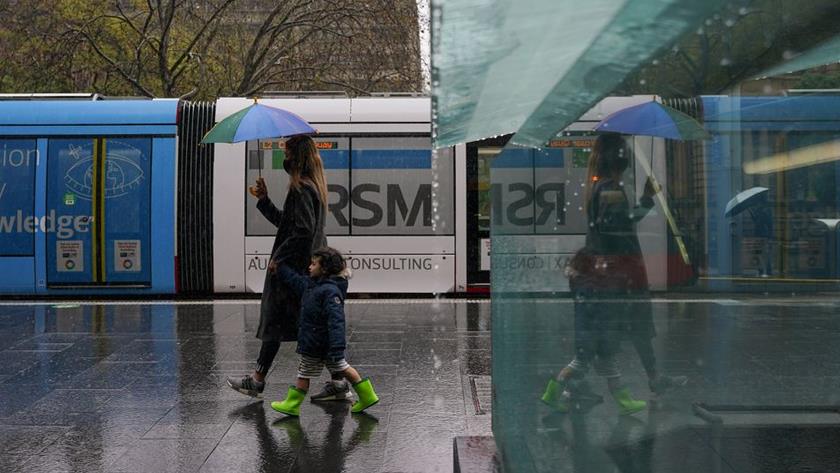 Iranpress: COVID cases hit record in Sydney; hospitals under strain 