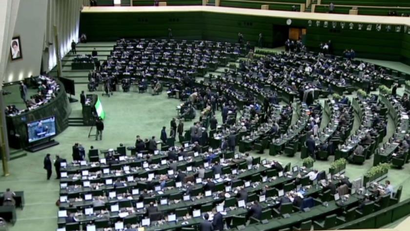 Iranpress: Parliament reviews qualifications of remaining proposed ministers