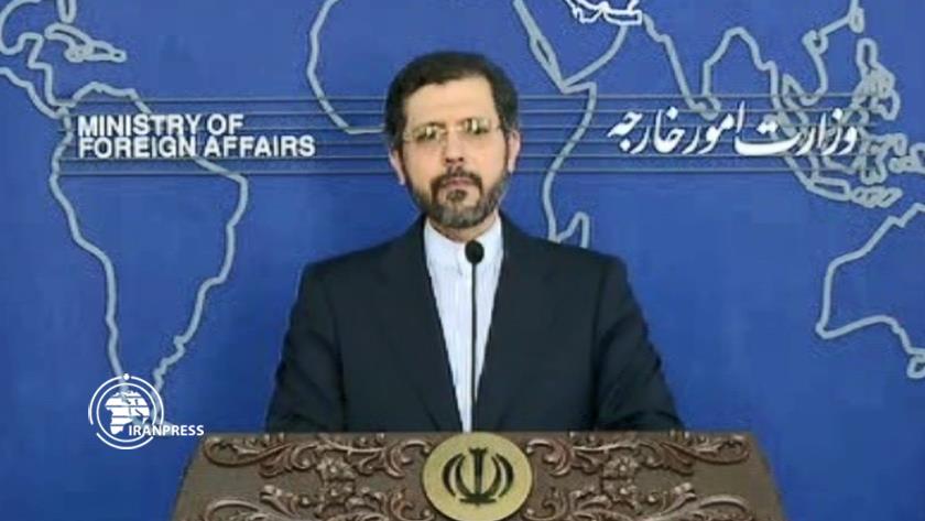 Iranpress: Iran decides to sell its oil to selected countries: MFA spox