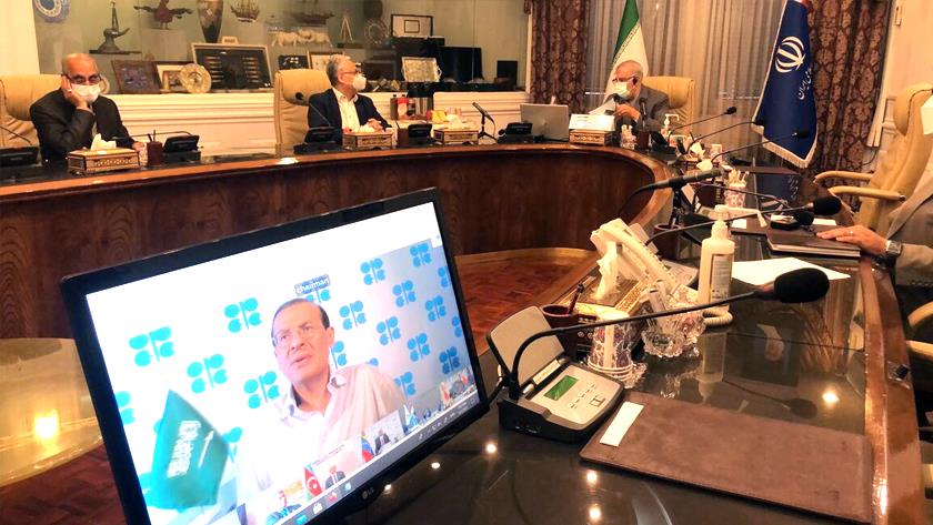 Iranpress: OPEC+ increases crude oil output