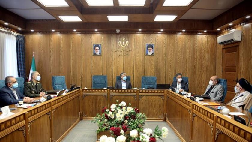 Iranpress: Officials appointed in Economic Commission meeting of Raisi