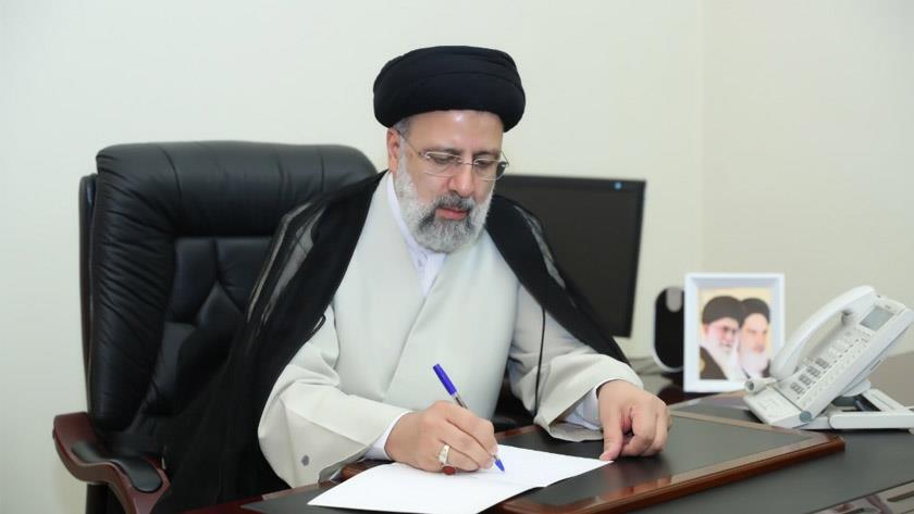 Iranpress: Iranian Pres. felicitates Tajikistan on independence anniversary