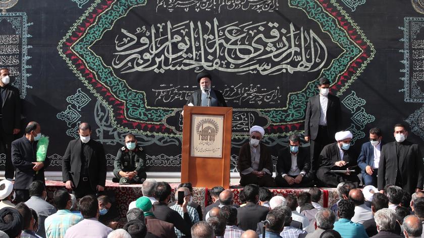 Iranpress: Raisi: Iranians always turn threats into opportunities 