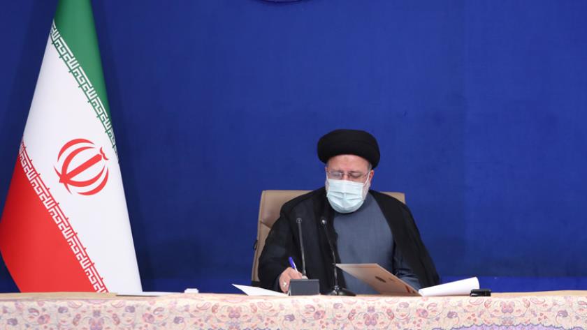 Iranpress: Raisi: transformation steps taken in combating Coronavirus