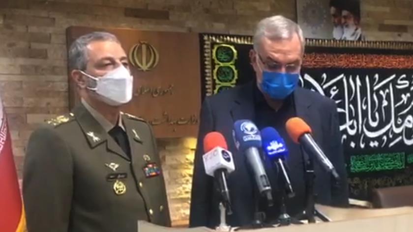 Iranpress: Vaccinating students within two weeks, schools to be reopened: Health minister 