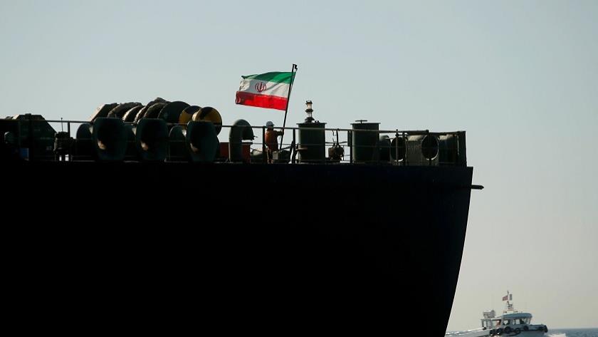 Iranpress: Nasrallah calls for avoiding gatherings during passage of fuel convoy